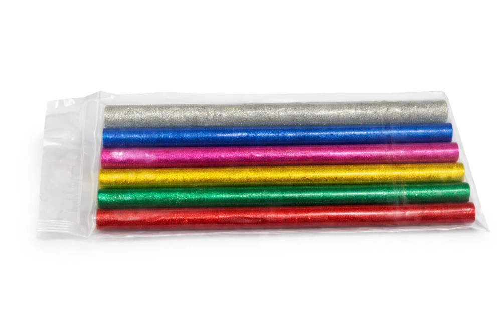 Tavné tyčinky s glitry QiiM 11 mm 180 mm, třpytivé lepicí tyčinky do tavné pistole mix barev 6 ks
